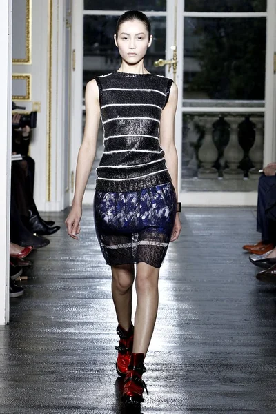 Look 13